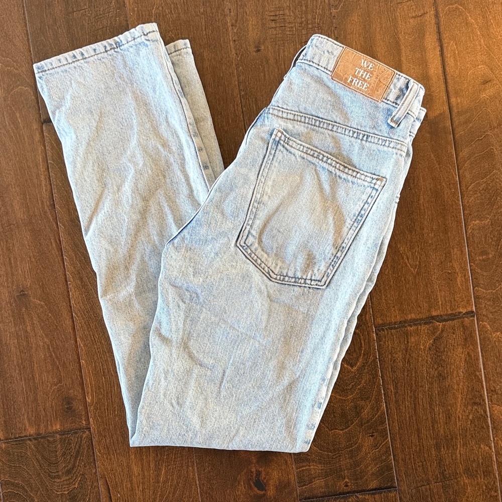 We The Free women’s Light Blue Relaxed Jeans